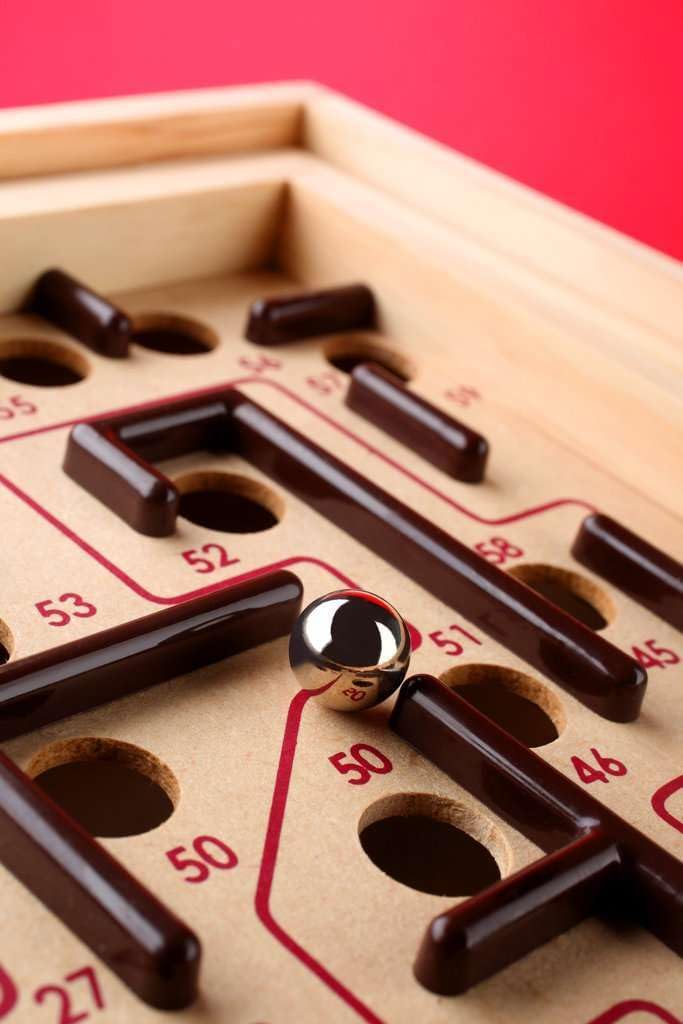 BRIO - 34000 - Jeu de Labyrinthe (L'original) - Jeu d'adresse en bois - 1 joueur - Développe la motricité fine et la coordination - Sans pile - Pour enfants et adultes dès 6 ans – Image 2
